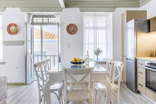 Glossa House | Amorama Suites