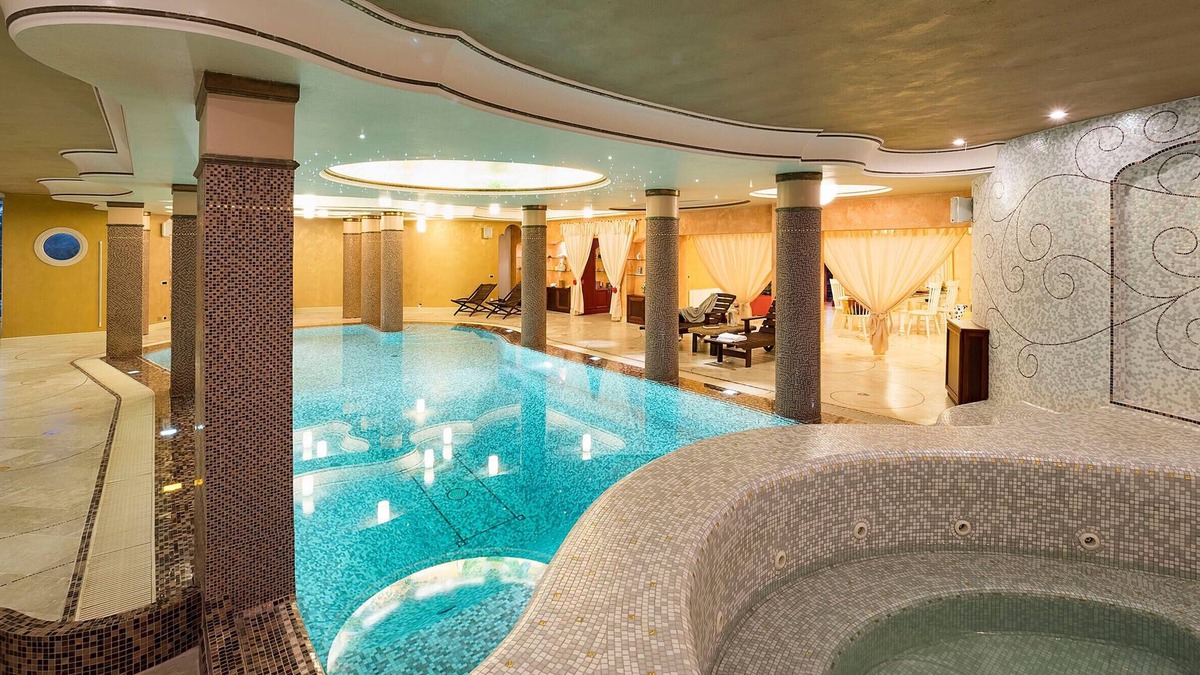 Donnalucata Villa | AMORE RENTALS - Villa Chiara with Internal Heated Pool