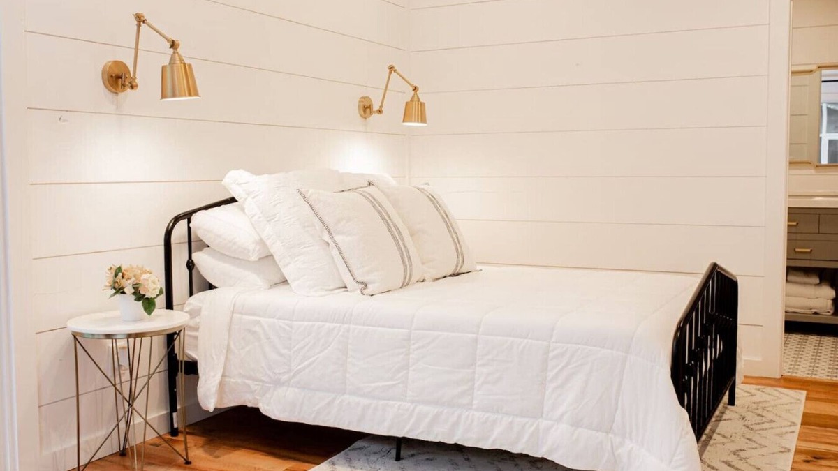 Lake Forest Estates House | Amoureux Suite at Baetje Farms