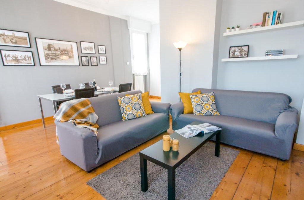 Ex Campo d'Aviazione Apartment | Ampio, elegante apt con aria condizionata e bici gratis