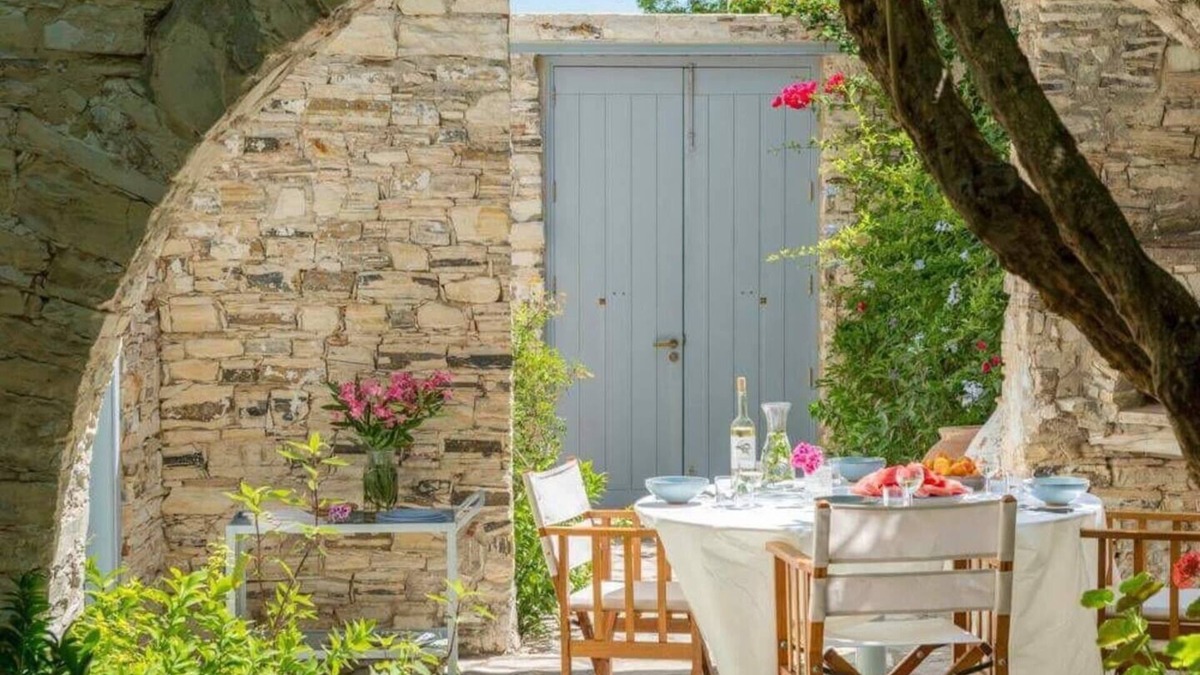 Pano Lefkara House | AMPLE PLACES Monadiko HousenTraditional house in the center of Lefkara village