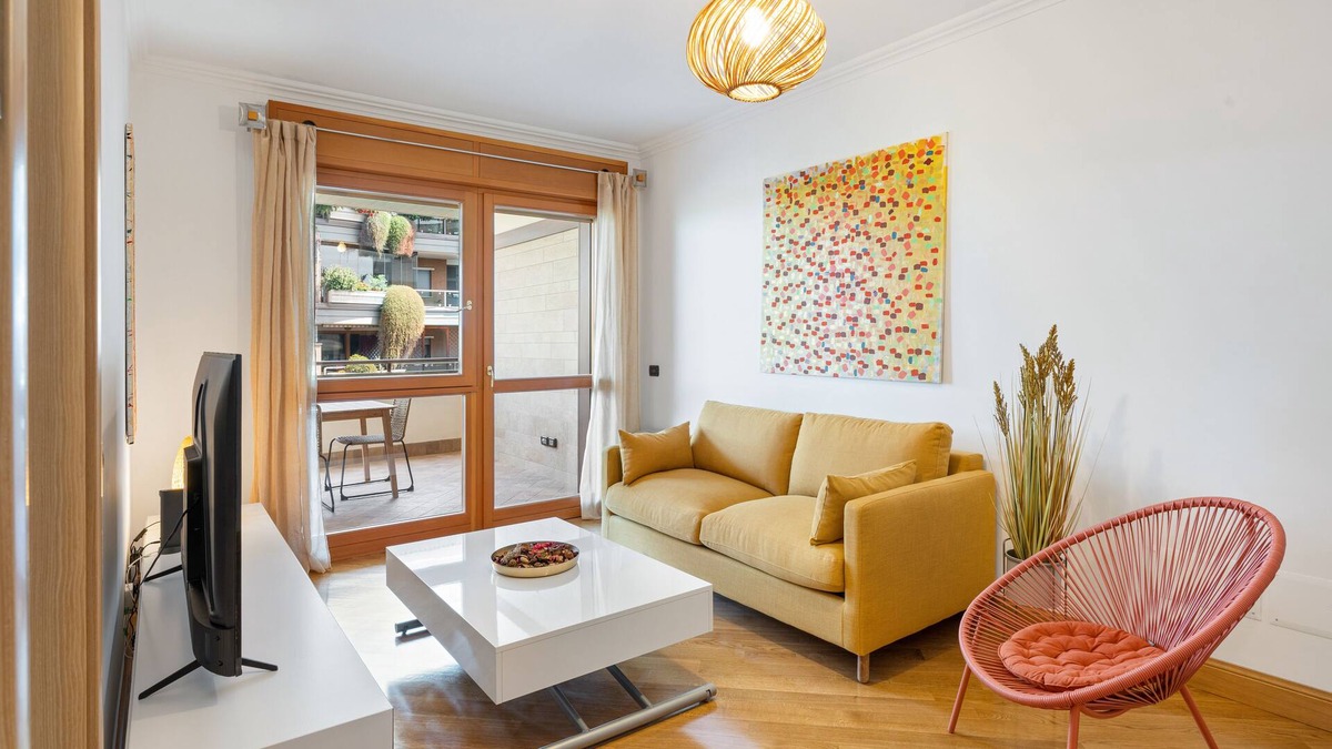 Torrino Apartment | Amsterdam Suite Design + parkingn