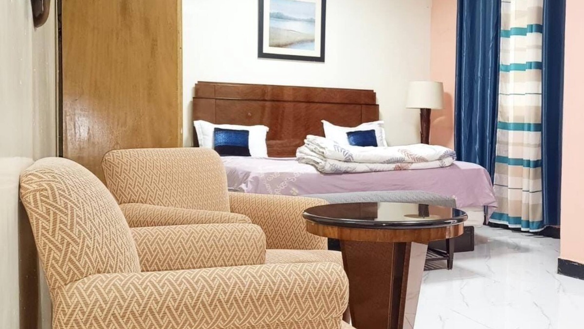Dakar Hotel | AMSY HOTEL a la cite Keur gorgui with rooms