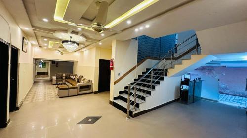 F-6 Sector House | Amyl's Garden