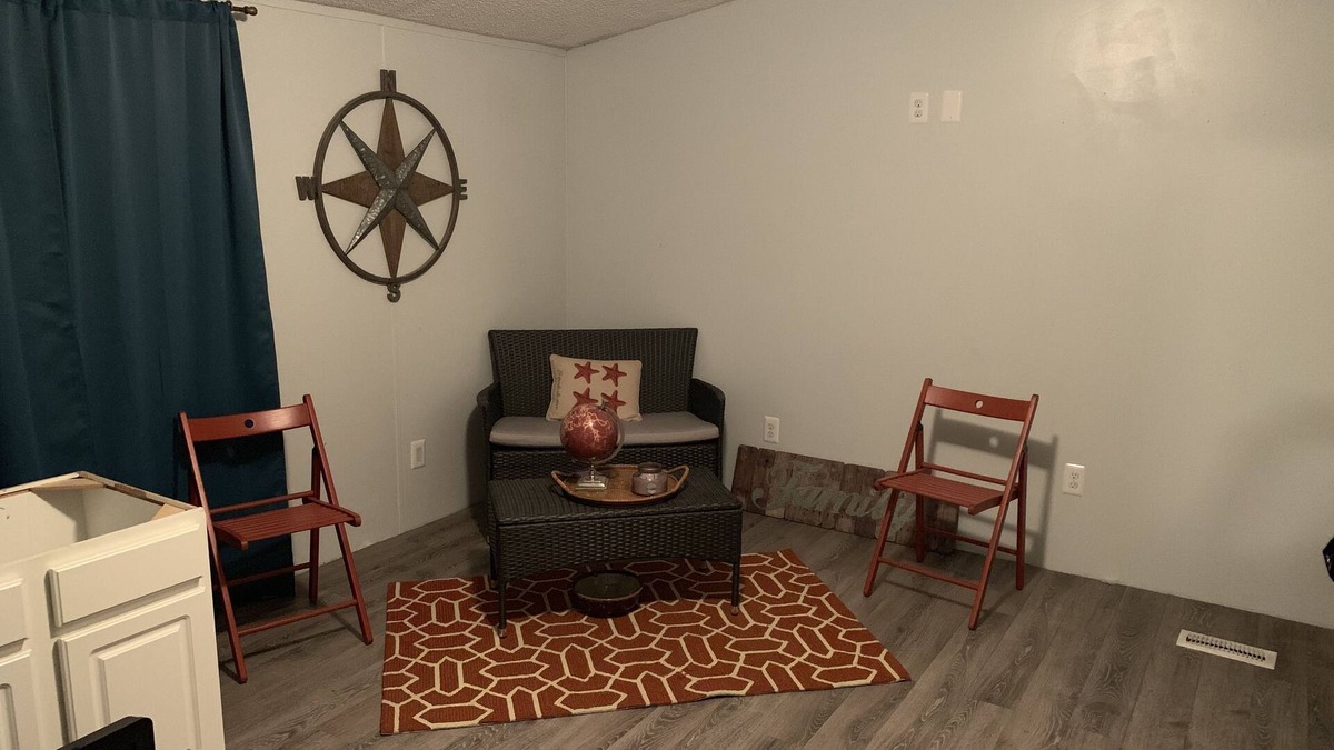 Youngstown House | An acre of Country Living not far from the Beach!