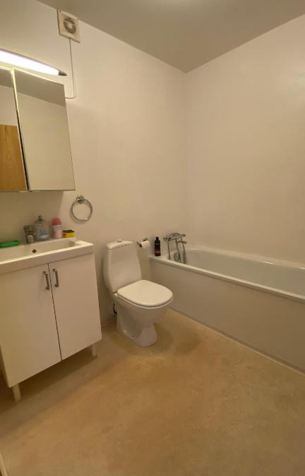 Breidholt House | An apartment in which a room is rented out Jörfabakki 109 Reykjavík