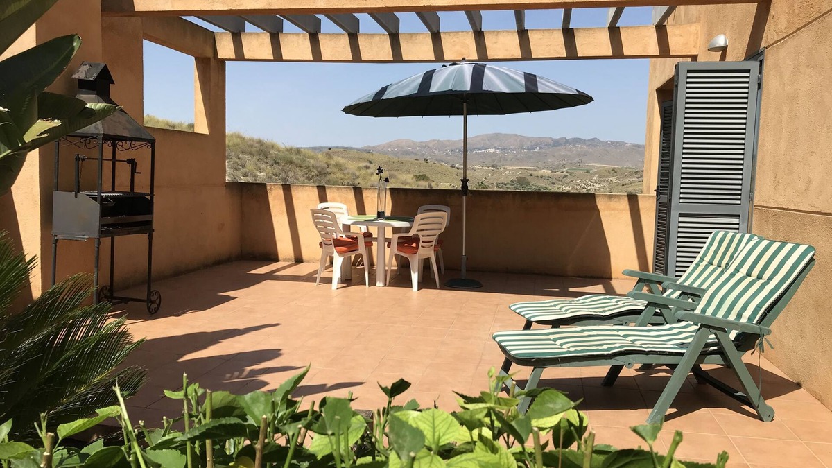 Vera Apartment | An Attractive 2 Bedroom Apartment on a Golf Course with a Sunny Garden