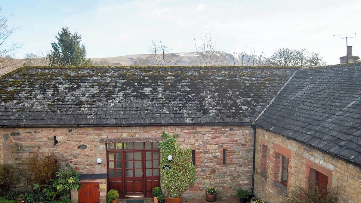 Penrith Cottage | An attractive and spacious cottage close to the River Eamont.