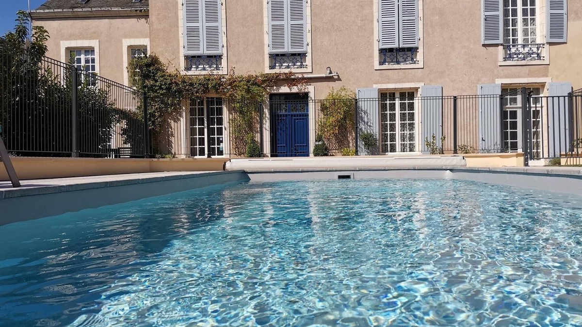 Le Lude Bed & Breakfast | An elegant, comfortable guest house in the Pays de la Loire region, France