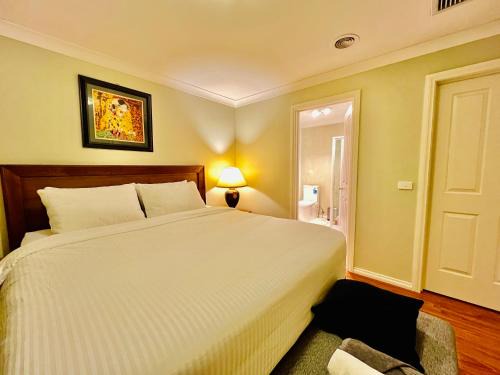 Sydenham Cabin | An Ensuite Comfort in Sydenham