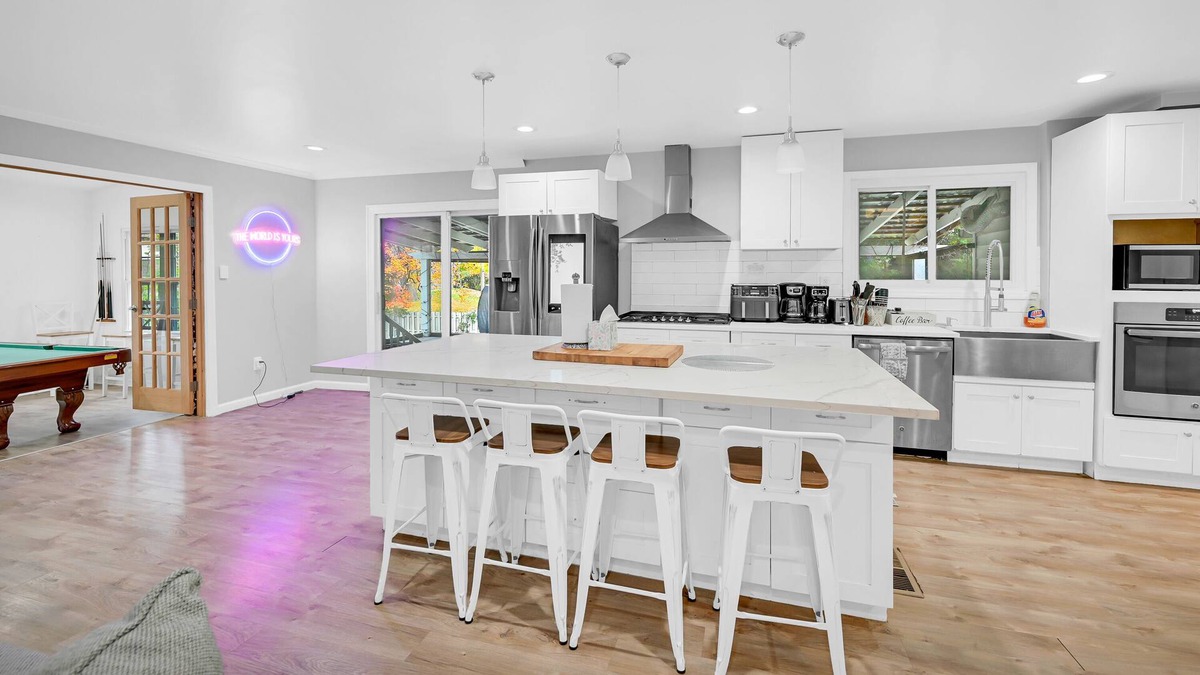 Englewood House | An Oasis 15 min from Uptown Manhattan NYC!