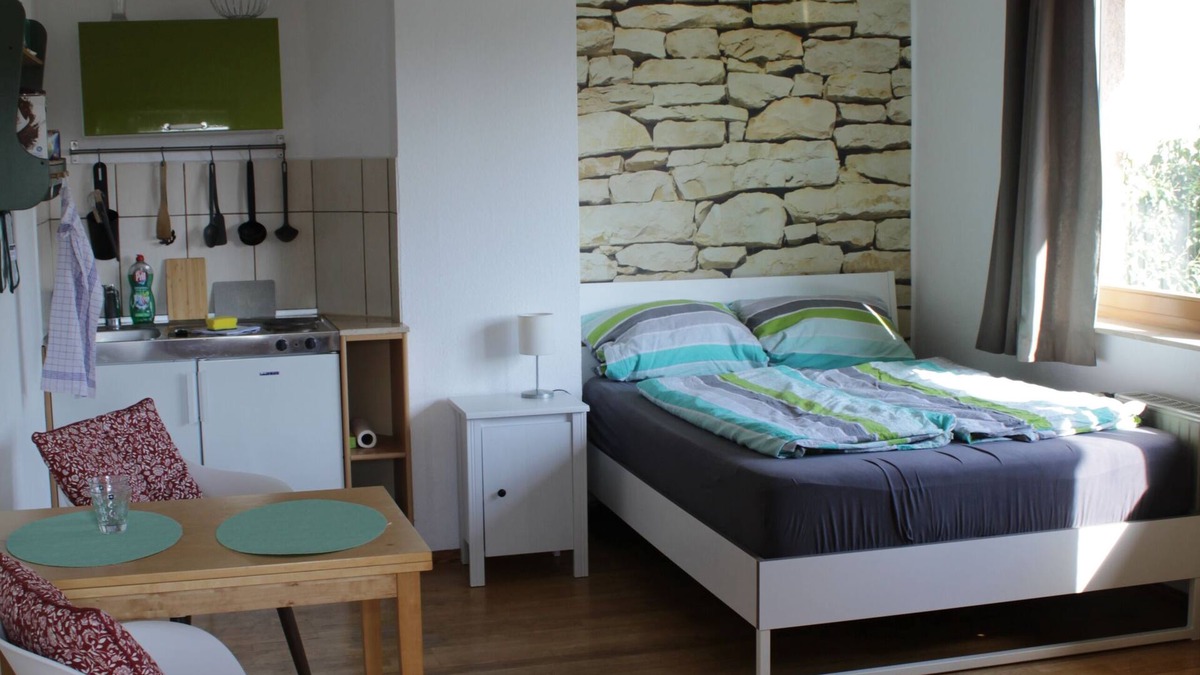 Lausen Apartment | An oasis of calm on the Kulkwitzer See tauchen, go for a walk, relax in the large garden