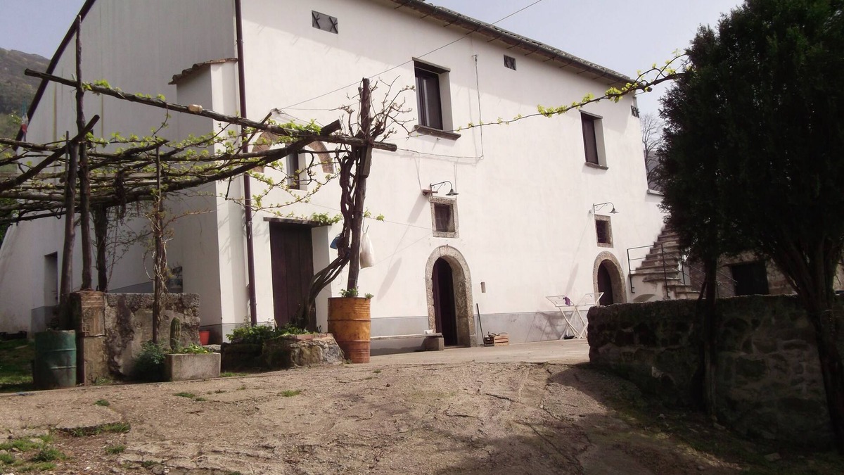 Fisciano House | An oasis of silence and nature, immersed in the Monti Picentini Park