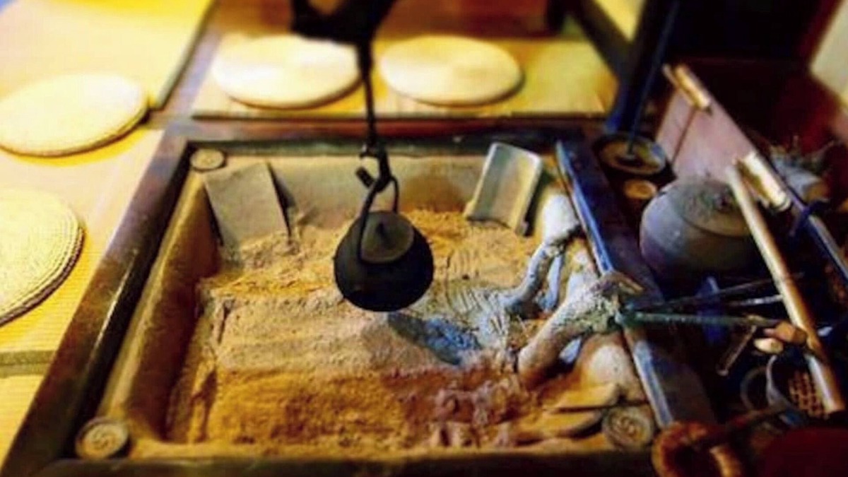 Ina House | An old folk house with a hearth in the forest 30/Ina Nagano