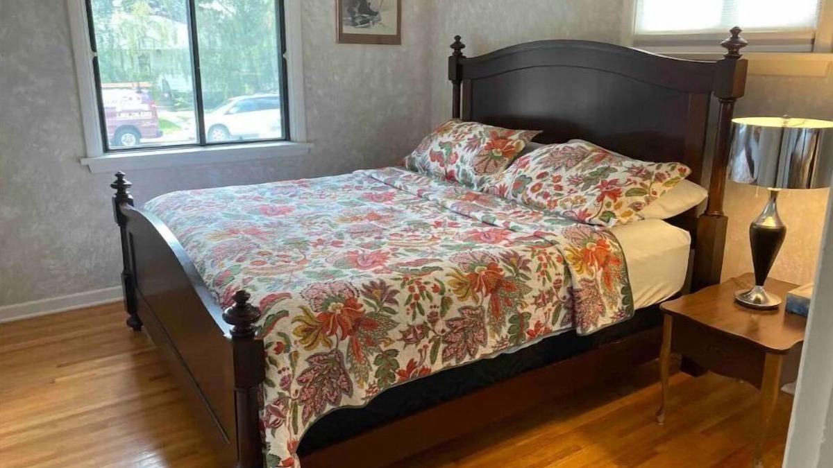 Renfrew House | An Older Home in a Safe and Quiet Neighborhood.