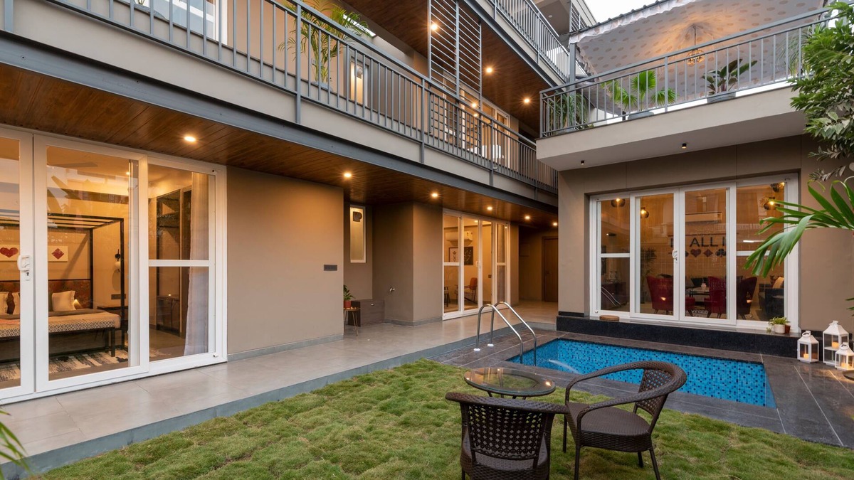Durgapura Villa | An opulent 4 bed villa resonating a quaint outhouse in the heart of Pink City!