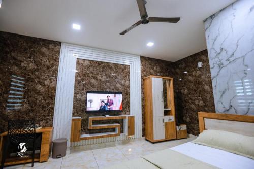 Ponnani Hotel | AN REGENCY