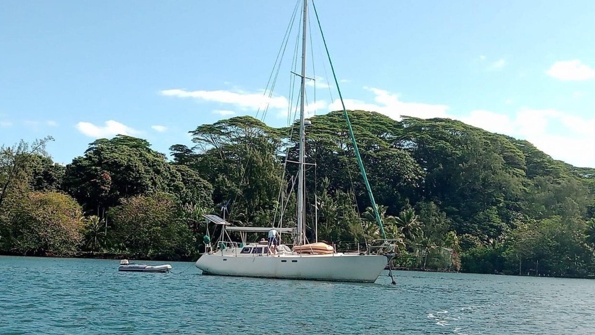 Taravao Boat Rental | An unusual night on a sailboat