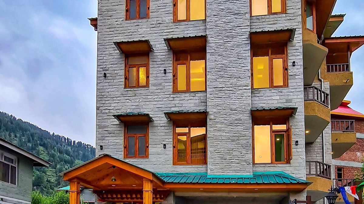 Gadherni Bed & Breakfast | An upscale Homestay in midst of mountains & apple orchards