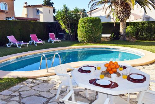 Molinell Ski Chalet | Anacasa Villa Renoir Oliva Nova CH1015