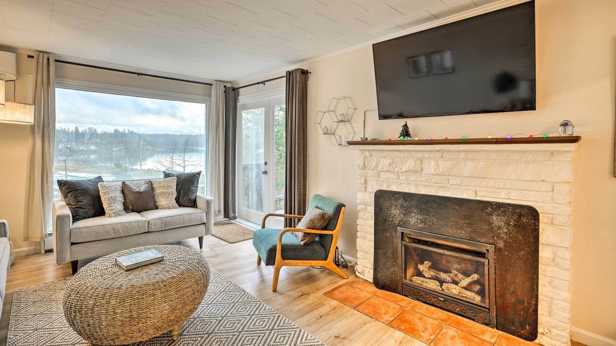 Anacortes House | Anacortes Home: Short Walk to Similk Bay!