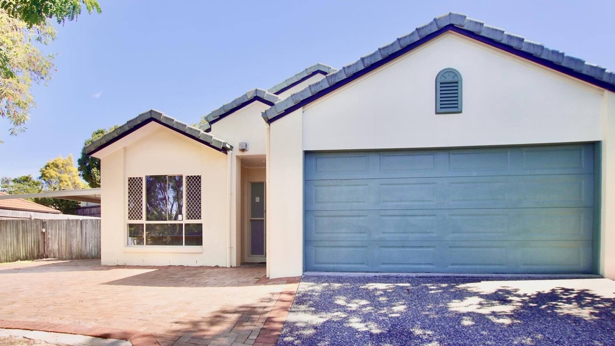 Upper Coomera House | Anaheim Entertainer - Theme Park Central