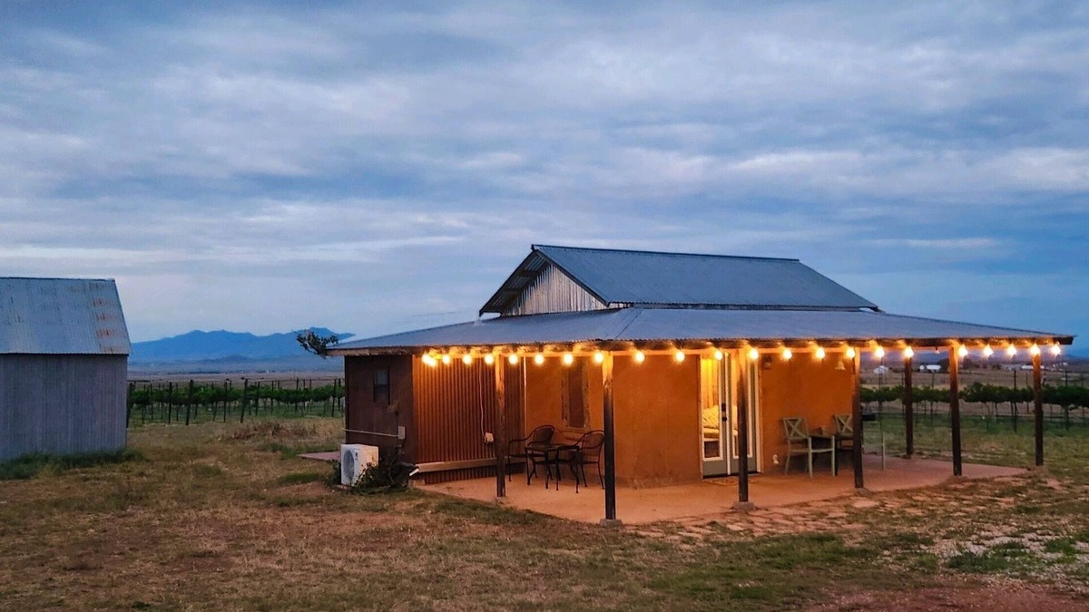 Elgin Cottage | Anam Cara Vineyard. Romantic Vineyard Cottage with sweeping views