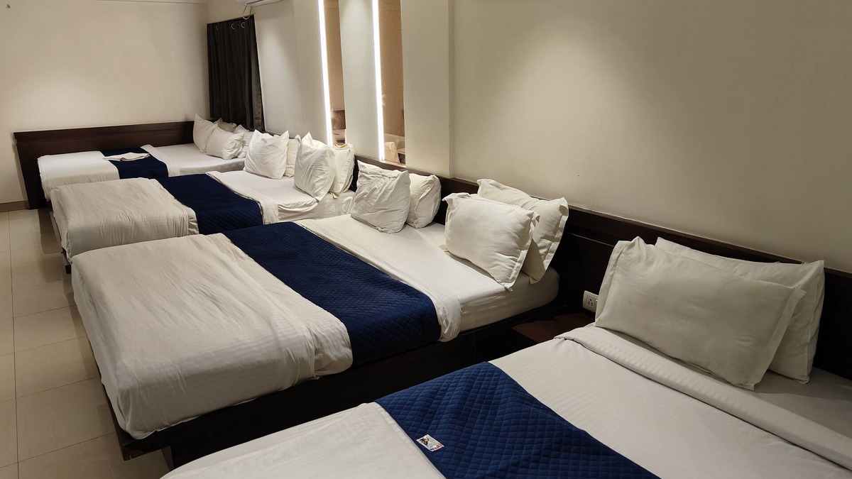 Shirdi Hotel | Anand Palace