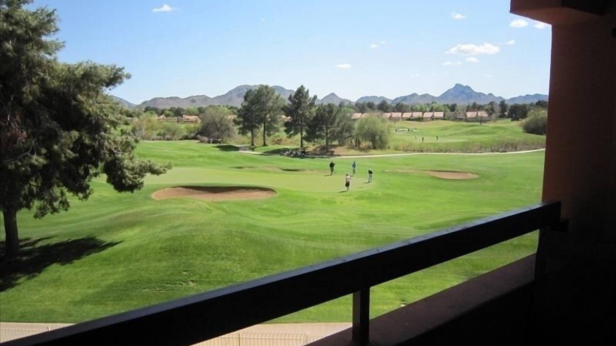 Paradise Valley Village Condo | Anasazi, beautiful Golf Course and mountain/pool view.
