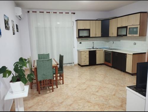 Mbrostar-Urë Apartment | Anbel home