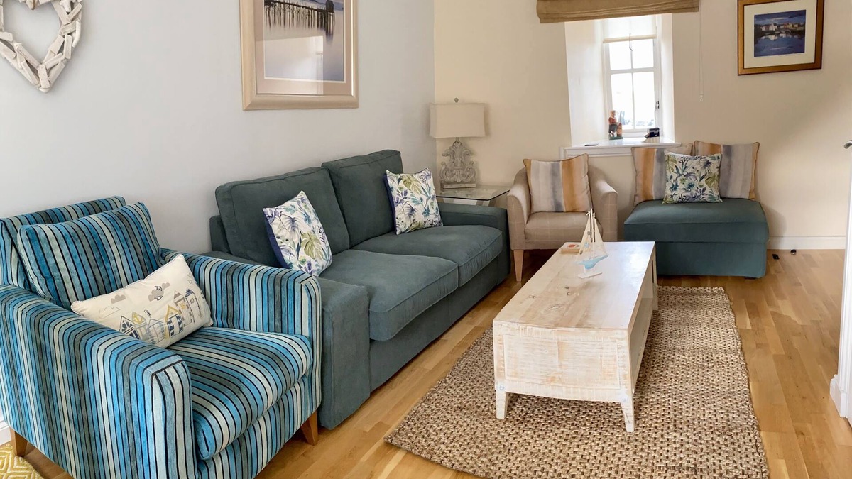 Anstruther Cottage | Anchor Cottage - private parking, sleeps 5