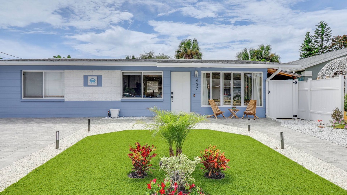 New Smyrna Beach House | Anchor Inn Paradise - Pet Friendly Beach Home!