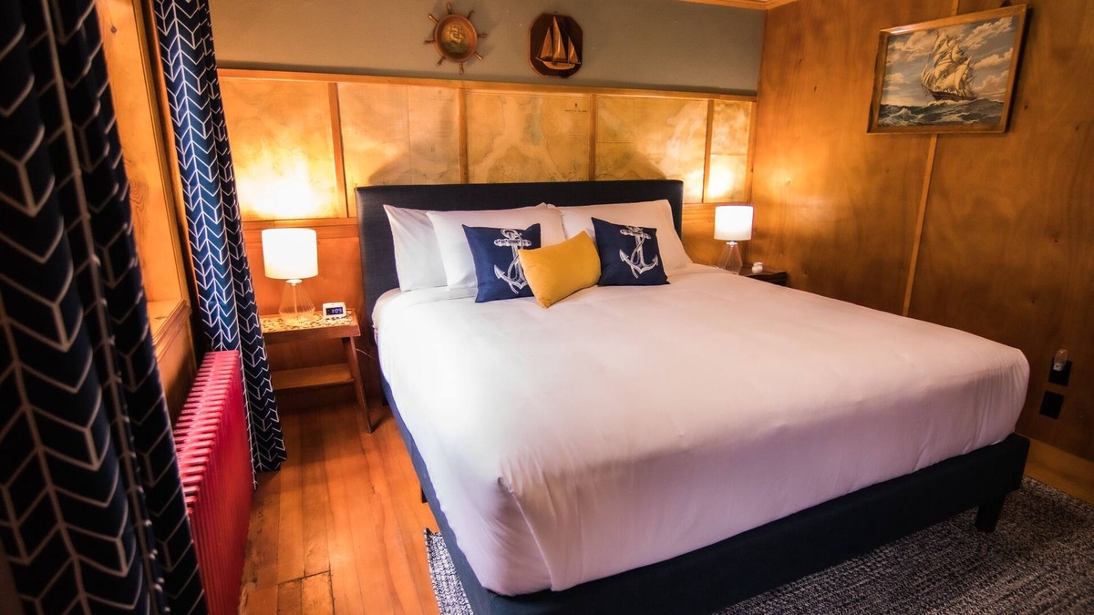 Lincoln City Hotel | Anchor Inn Resort