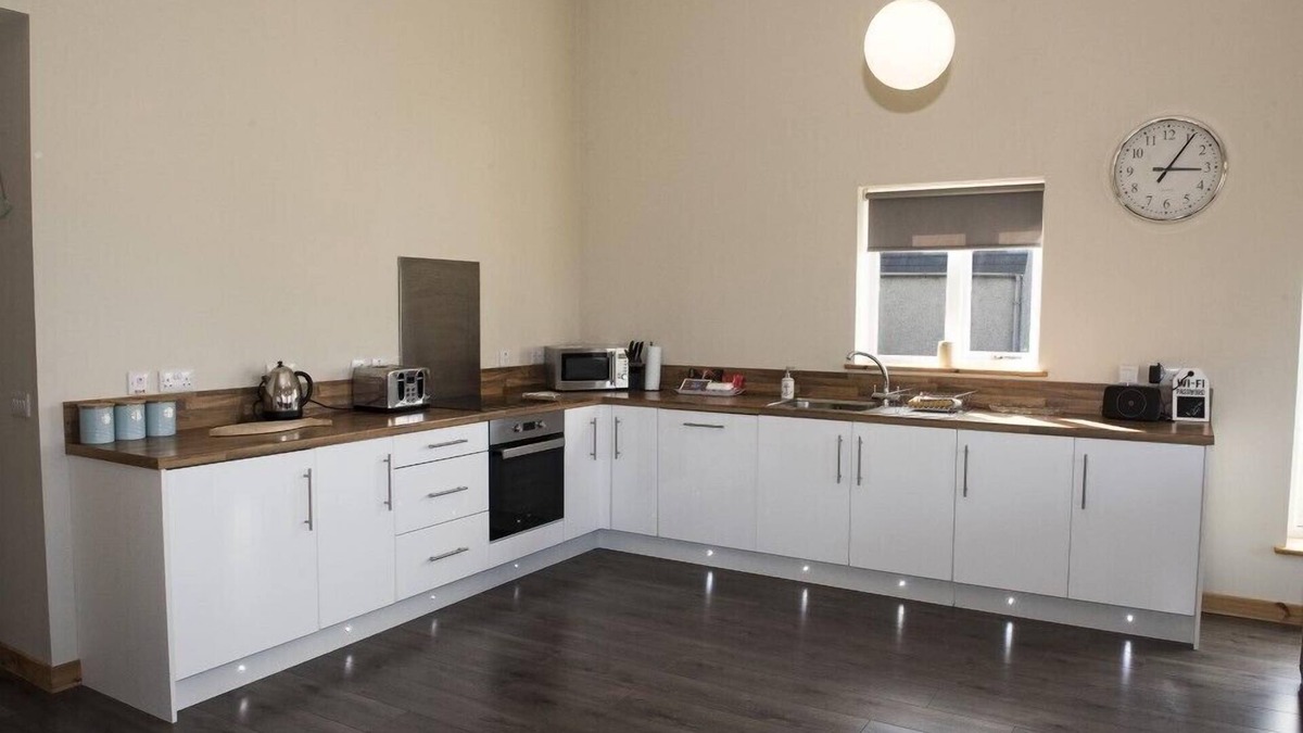 Knockaird Cottage | ANCHOR, pet friendly, with a garden in Ness, Isle Of Lewis