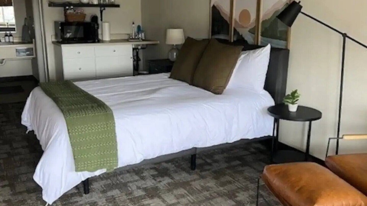 Anchor Point Hotel | Anchor Point Stays - Room 8
