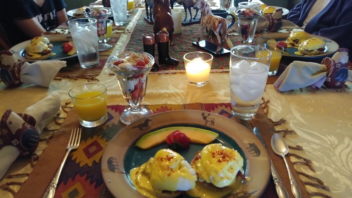 Pine Bed & Breakfast | Anchorage Farm B&B