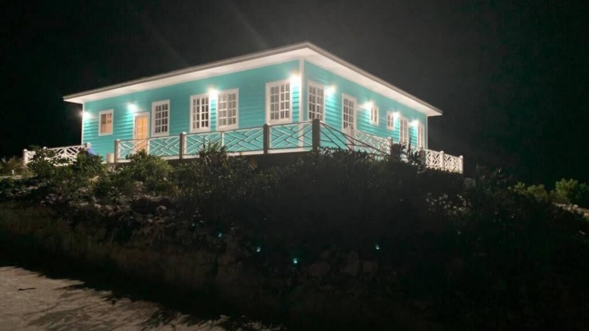 Black Point House | Anchorage Luxury Properties