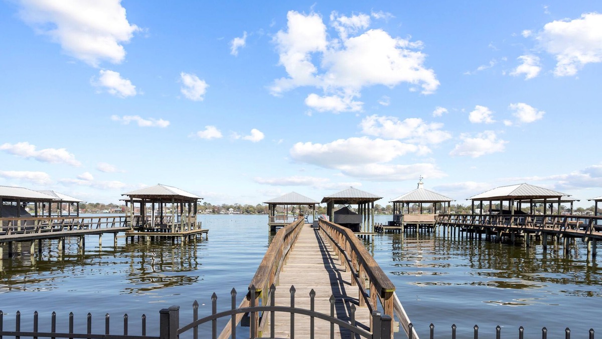 Ventress House | Anchors Aweigh Families, Couples, Groups-Private Dock. 1pm check out!