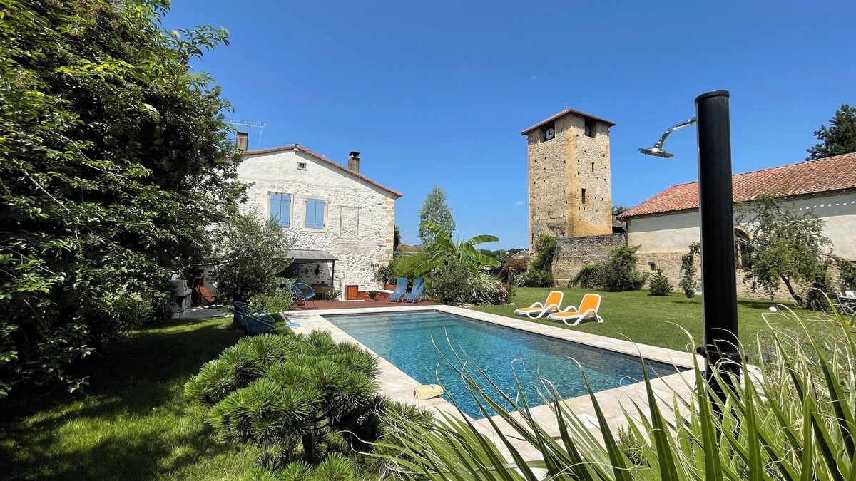 Beauchalot House | Ancien Presbytère du 17eme sur 1750 m2 de Jardin