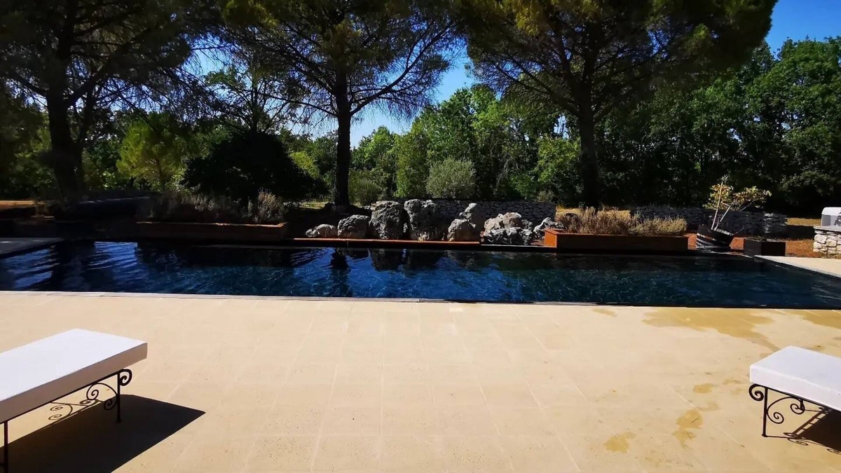 Montagudet House | Ancien Presbytère sur un Parc de 3 Hectares, Piscine et Court de Tennis Privé