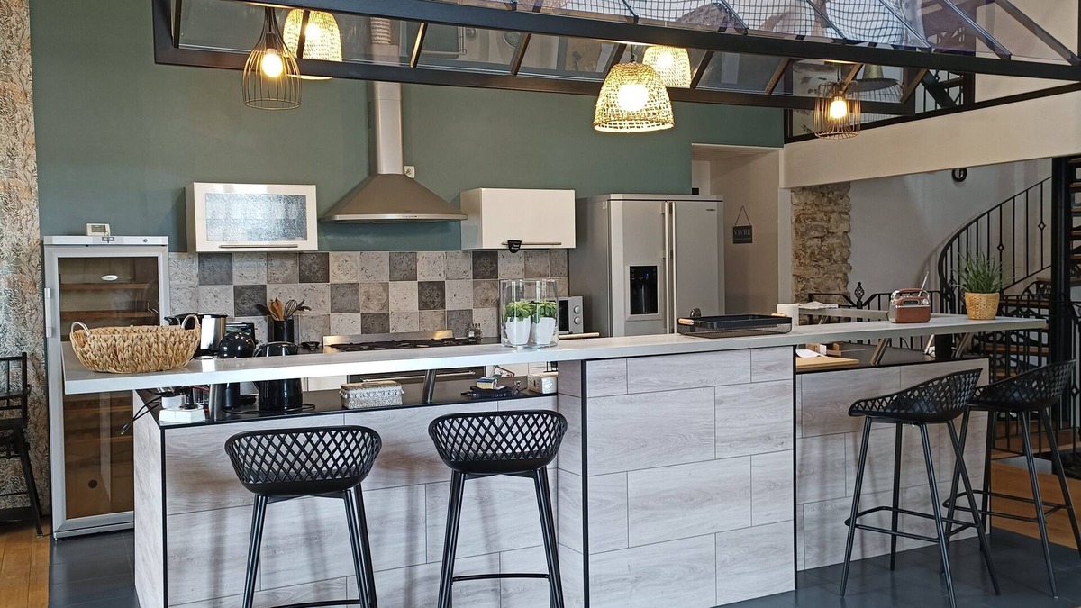 Chavagnes-en-Paillers House | Ancienne Chapelle Rénovée Dans un Esprit Loft de 250m2