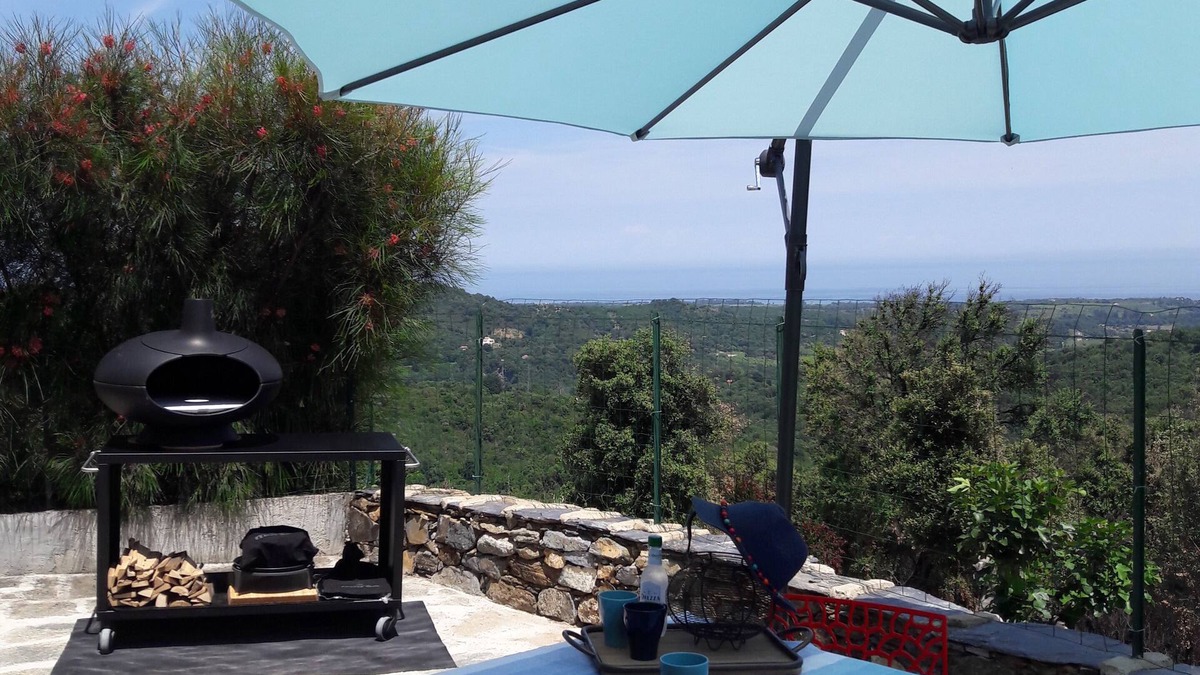 Chiatra House | ANCIENT BERGERY ideally located, between sea and maquis