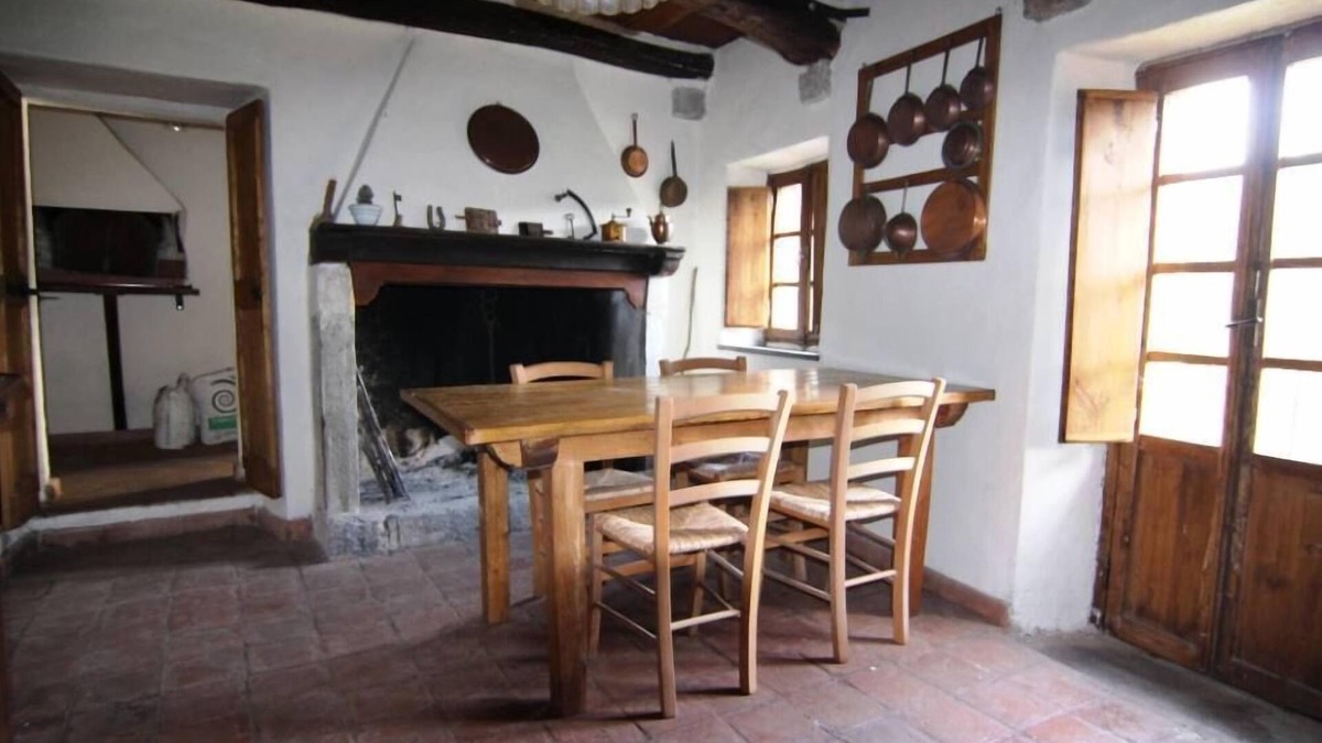Ponzanello House | Ancient house in the village, in the green, equipped with everything, for couples or families of 5