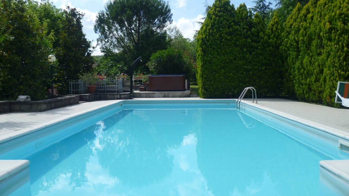 Tuoro sul Trasimeno Villa | ancient villa with pool and park in total privacy