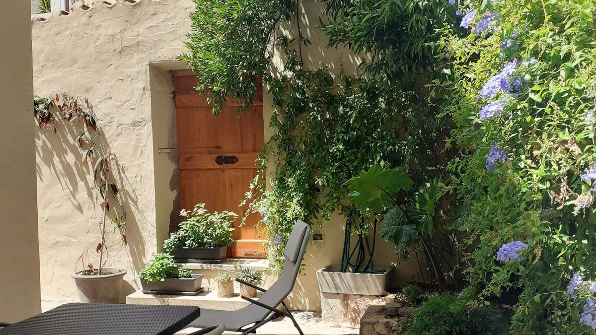 Magomadas House | Ancient village house a few minutes from the sea - Old house in the village