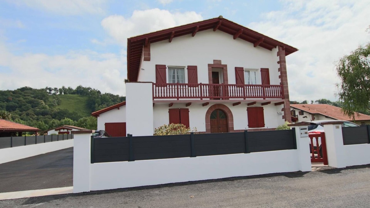 Saint-Jean-le-Vieux House | Andalucia - Saint-jean-le-vieux