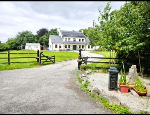 Monaghan House | Andante Guesthouse KENCARE LIMITED