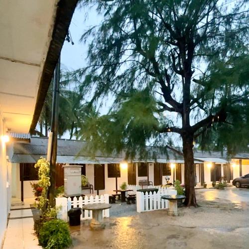 Bachok Resort | Andiana Beach & Resort, Bachok - Seaview & Swimming Pool