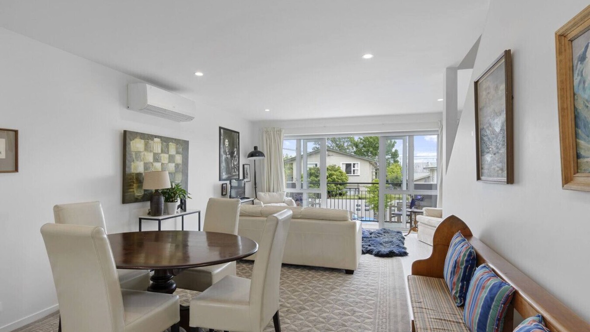 Merivale House | Andover Street Honey