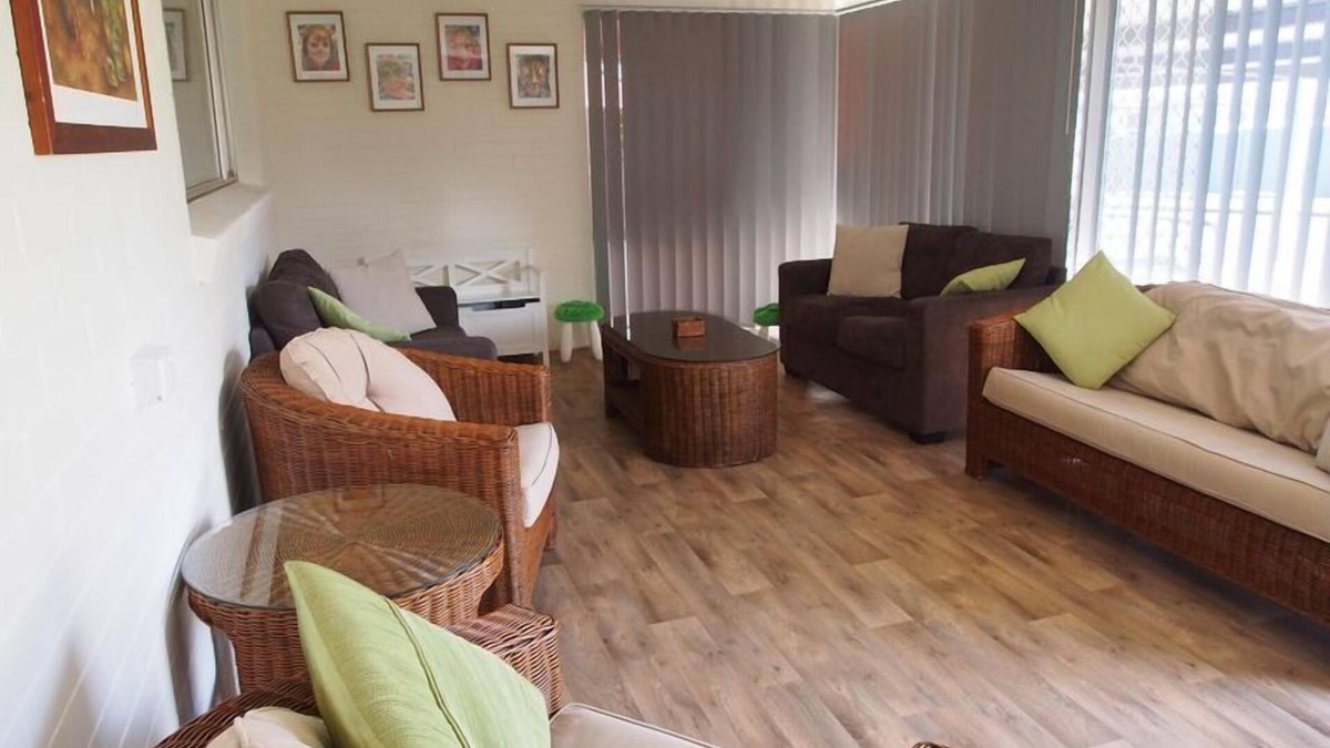 Wilsonton House | Andrew's Place - 4 bedroom house with Netflix & WiFi
